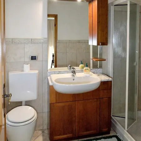 Apartment Droz1702 *